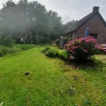 Blauwe Lelie Holiday home Ewijk