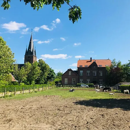 Holiday home Blauwe Lelie *