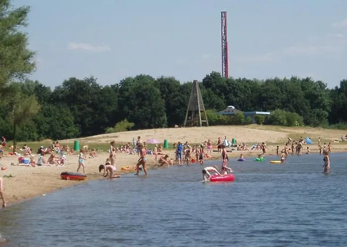 Holiday home Blauwe Lelie Ewijk