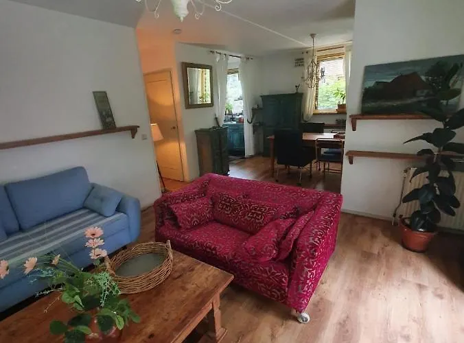 Holiday home Blauwe Lelie *